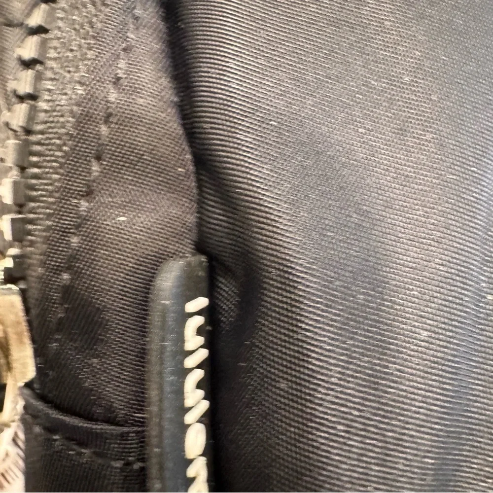 NEW LULULEMON Everywhere Belt Bag Black NWT Silver Hardware Dual Zip Pulls